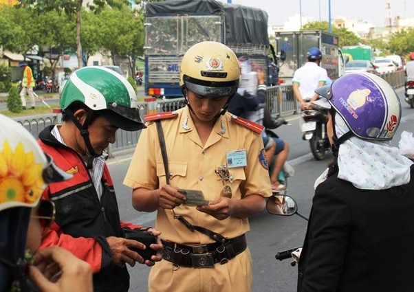 qua hạn bảo hiểm