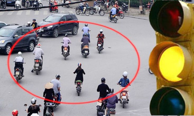 lỗi vượt đèn vàng